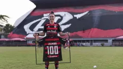 Jucinara completou 100 jogos com o Flamengo - Foto: Paula Reis/CRF