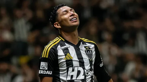 Rony, jogador do Atlético-MG, durante partida contra o Corinthians, pelo Brasileirão Betano. Foto: Fernando Moreno/AGIF.