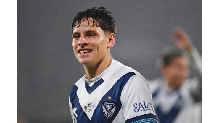Alvaro Montoro em ação pelo Velez -Photo by Hernan Cortez/Getty Images)