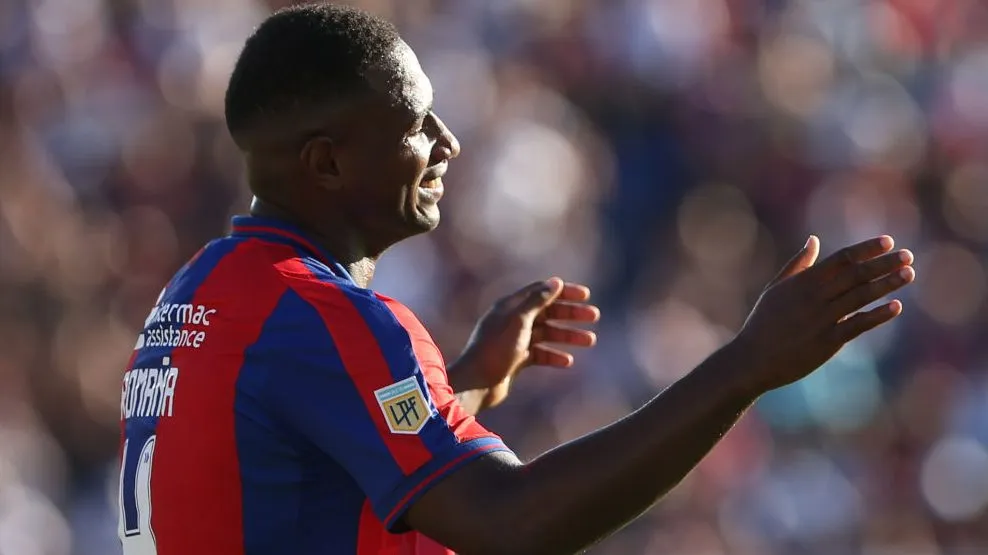 Romaña ficou no radar desde o início do ano, mas caiu da pauta gremista (Photo by Daniel Jayo/Getty Images)