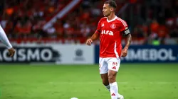 Alan Patrick pode atingir feito histórico pelo Inter na Libertadores. Foto: Maxi Franzoi/AGIF