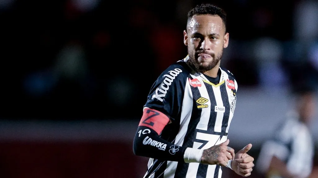 Neymar é a esperança de dias melhores no Santos. Foto: Jhony Pinho/AGIF