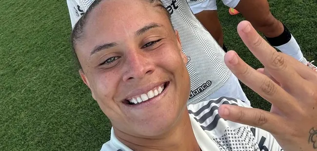 Bárbara Melo, comemora vitória das Vingoras sobre o Avai Kinderman na Arena Gregorão. Foto: Divulgação/Atletico Mineiro