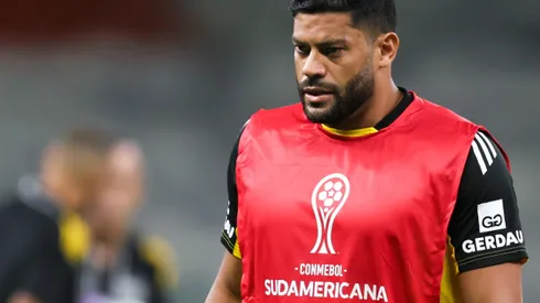 Hulk jogador do Atlético durante aquecimento - Foto: Gilson Lobo/AGIF