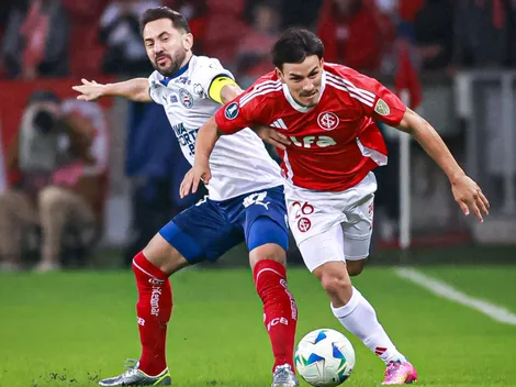 Internacional vence Bahia de virada e se classifica pela Copa Libertadores