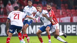 Internacional x Bahia se enfrentando pela Copa Libertadores 2025. Foto: Maxi Franzoi/AGIF