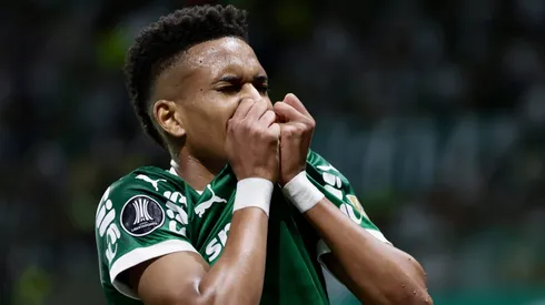 Estêvão em ação pelo Palmeiras - Foto: Thiago Ribeiro/AGIF