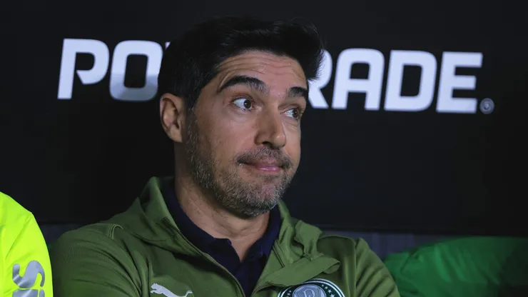 Abel Ferreira, técnico do Palmeiras, durante partida contra o Sporting Cristal no estadio Arena Allianz Parque pelo campeonato Copa Libertadores 2025. Foto: Ettore Chiereguini/AGIF