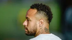 BA - SALVADOR - 25/05/2025 - BRASILEIRO A 2025, VITORIA X SANTOS - Neymar jogador do Santos durante aquecimento antes da partida contra o Vitoria no estadio Barradao pelo campeonato Brasileiro A 2025.