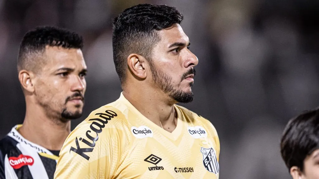 João Paulo voltou a ser titular. Foto: Raul Baretta/ Santos FC.