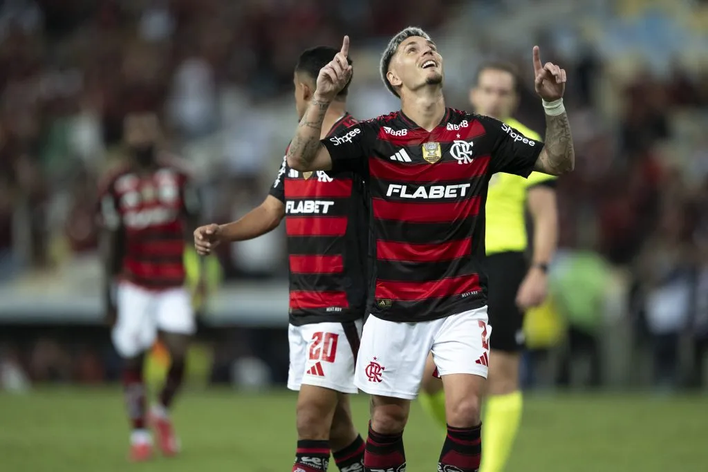 RJ – RIO DE JANEIRO – 21/05/2025 – COPA DO BRASIL 2025, FLAMENGO X BOTAFOGO-PB – Varela jogador do Flamengo comemora seu gol durante partida contra o Botafogo-PB no estadio Maracana pelo campeonato Copa Do Brasil 2025. Foto: Jorge Rodrigues/AGIF