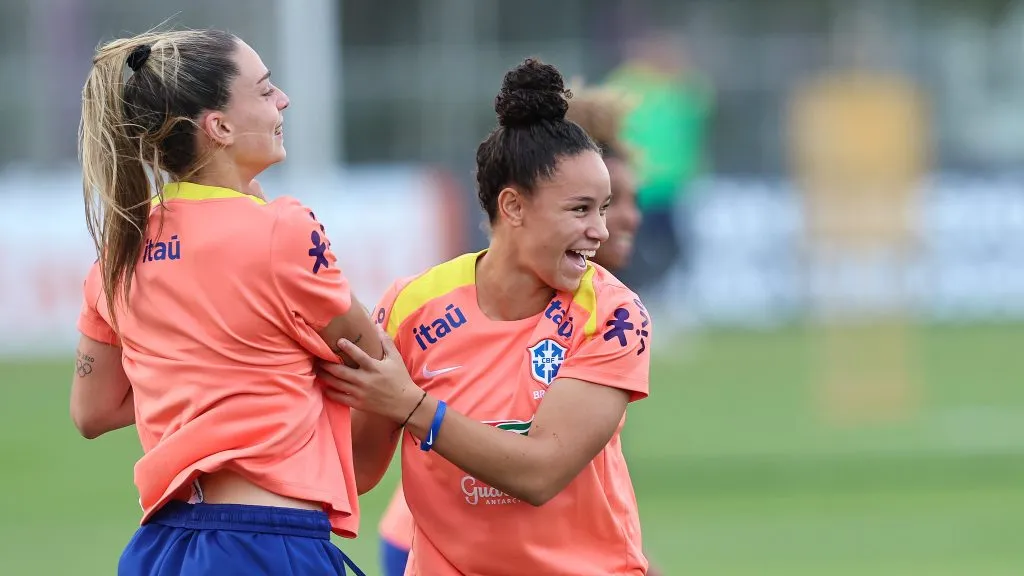 Treino da Seleção Brasileira Feminina no CT Joaquim Grava