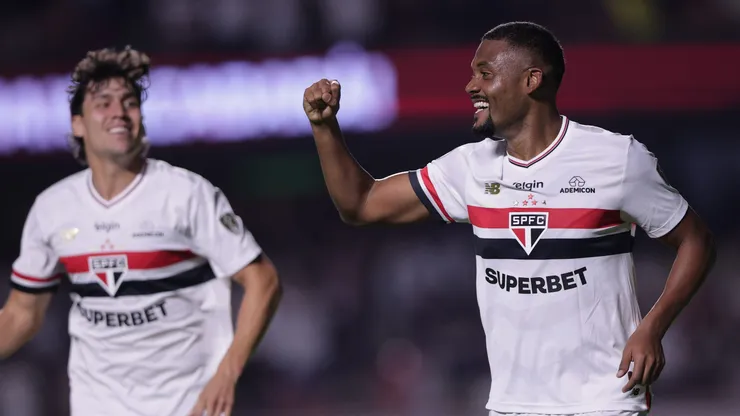 Sabino comemora seu gol pela Libertadores. Foto: Ettore Chiereguini/AGIF