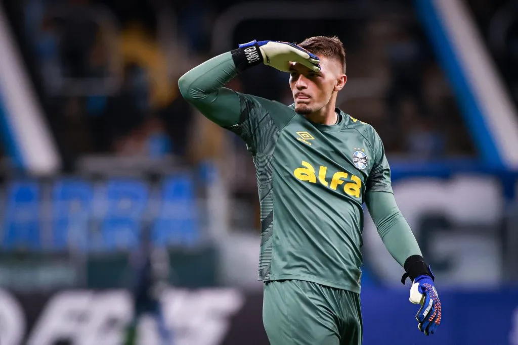 Gabriel Grando goleiro do Gremio durante partida contra o Sportivo Luqueno no estadio Arena do Gremio pelo campeonato Copa Sul-americana 2025. Foto: Maxi Franzoi/AGIF