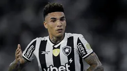 RJ - RIO DE JANEIRO - 27/05/2025 - COPA LIBERTADORES 2025, BOTAFOGO X UNIVERSIDAD DE CHILE - Igor Jesus jogador do Botafogo comemora seu gol durante partida contra o Universidad de Chile no estadio Engenhao pelo campeonato Copa Libertadores 2025.