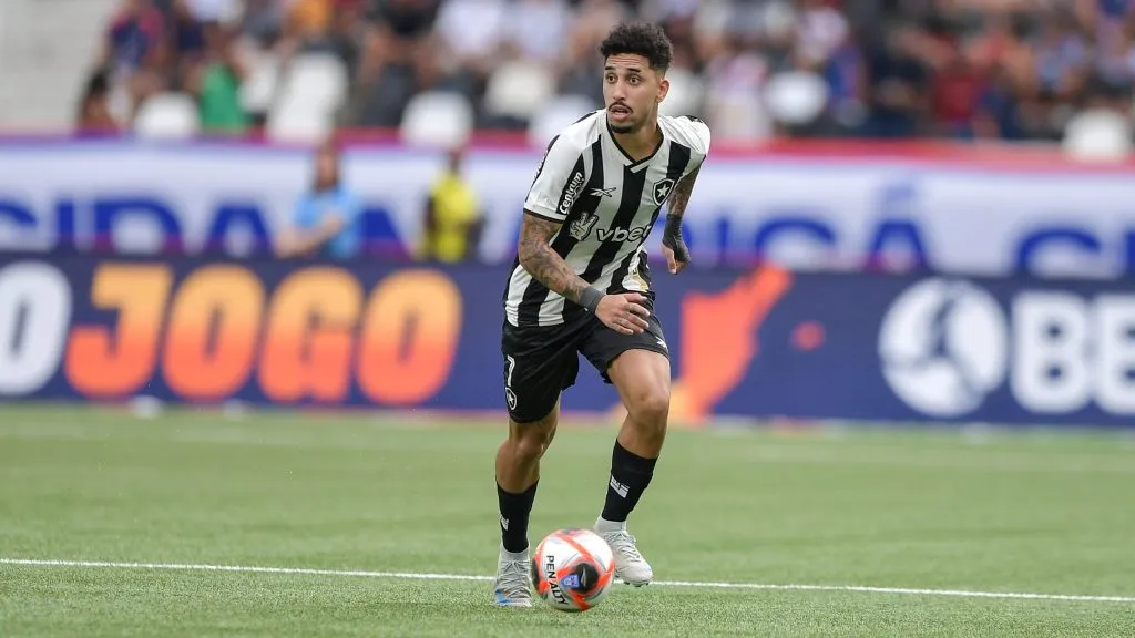 Kauê pelo Botafogo. Foto: Thiago Ribeiro/AGIF