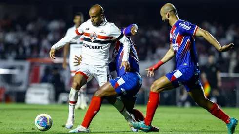 SP - SAO PAULO - 30/06/2024 - BRASILEIRO A 2024, SAO PAULO X BAHIA - Lucas Moura jogador do Sao Paulo durante partida contra o Bahia no estadio Morumbi pelo campeonato Brasileiro A 2024. Foto: Marco Miatelo/AGIF