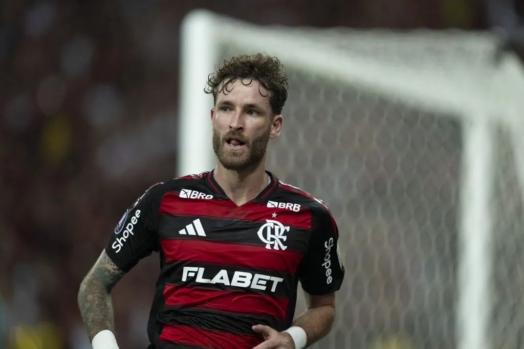 RJ – RIO DE JANEIRO – 28/05/2025 – COPA LIBERTADORES 2025, FLAMENGO X DEPORTIVO TACHIRA – Leo Pereira jogador do Flamengo comemora seu gol durante partida contra o Deportivo Tachira no estadio Maracana pelo campeonato Copa Libertadores 2025. Foto: Jorge Rodrigues/AGIF