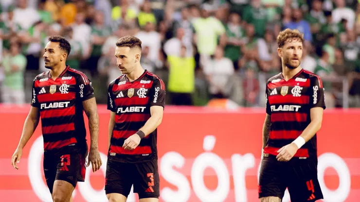 Danilo, Léo Ortiz e Léo Pereira seguem disputando posição