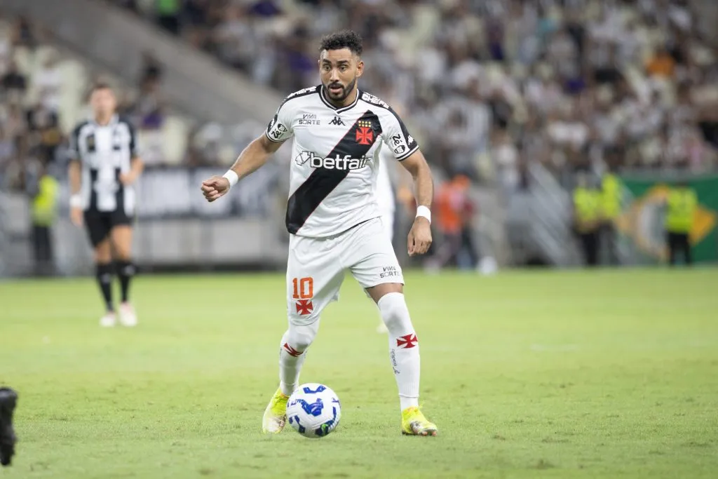CE – FORTALEZA – 15/04/2025 – BRASILEIRO A 2025, CEARA X VASCO – payet jogador do Vasco durante partida contra o Ceara no estadio Arena Castelao pelo campeonato Brasileiro A 2025. Foto: Baggio Rodrigues/AGIF