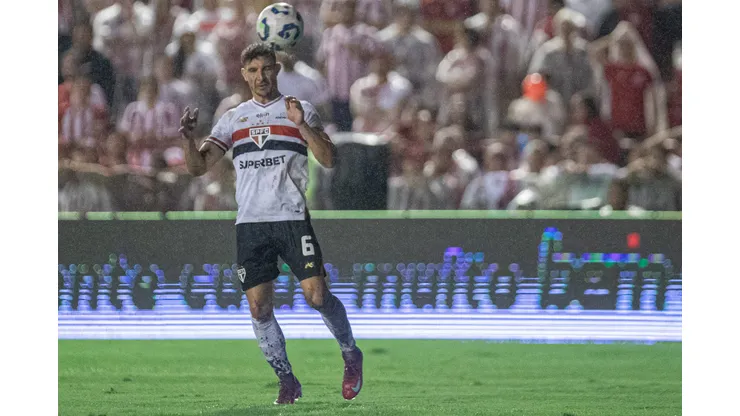 PE - RECIFE - 20/05/2025 - COPA DO BRASIL 2025, NAUTICO X SAO PAULO - Cedric jogador do Sao Paulo durante partida contra o Nautico no estadio Aflitos pelo campeonato Copa Do Brasil 2025. Foto: Rafael Vieira/AGIF