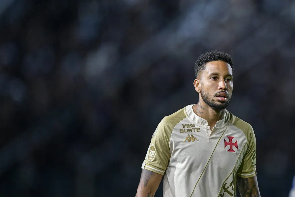 Jair em partida pelo Vasco, em 2024. Foto: Thiago Ribeiro/AGIF