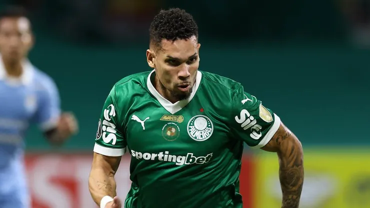 Paulinho deve iniciar como opção no banco de reservas diante do Cruzeiro