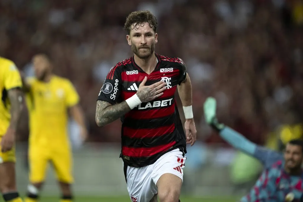 Léo Pereira marcou o gol do Flamengo na vitória sobre o Deportivo Táchira. Foto: Jorge Rodrigues/AGIF