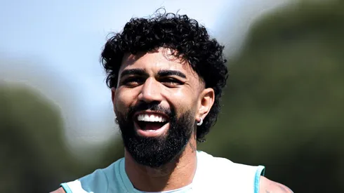 Gabigol durante treinamento na Toca da Raposa