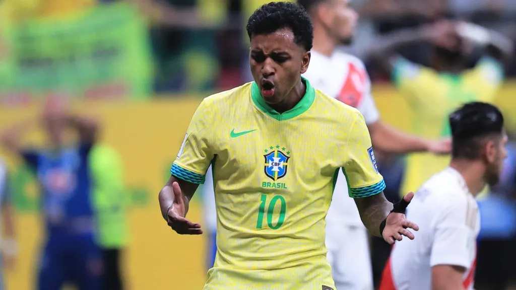 Rodrygo pela Seleção Brasileira. Foto: Ettore Chiereguini/AGIF