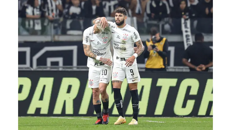 MG - BELO HORIZONTE - 08/07/2023 - BRASILEIRO A 2023, ATLETICO-MG X CORINTHIANS - Roger Guedes jogador do Corinthians comemora seu gol durante partida contra o Atletico-MG no estadio Mineirao pelo campeonato Brasileiro A 2023. Foto: Gilson Lobo/AGIF