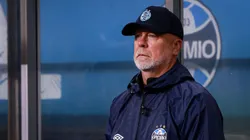 Mano Menezes, técnico do Grêmio, durante partida contra o CSA, pela Copa Betano do Brasil. Foto: Maxi Franzoi/AGIF.