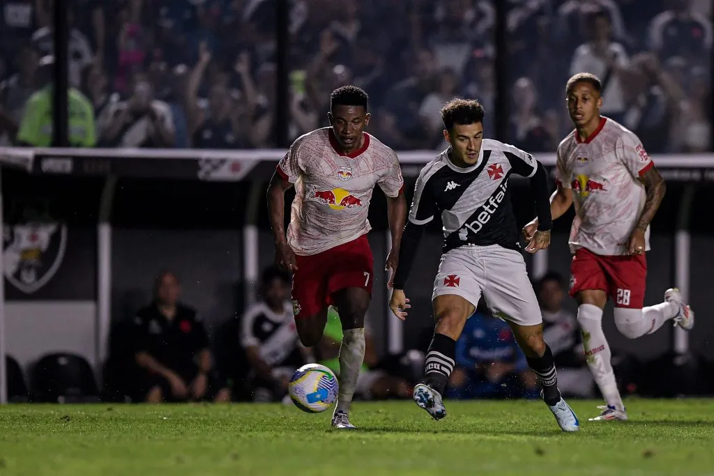 Philippe Coutinho jogador do Vasco durante partida contra o Bragantino no campeonato Brasileiro A 2024 – Foto: Thiago Ribeiro/AGIF