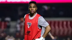 Wendell jogador do Sao Paulo durante aquecimento antes da partida contra o Mirassol no estadio Morumbi pelo campeonato Brasileiro A 2025. Foto: Fabio Giannelli/AGIF
