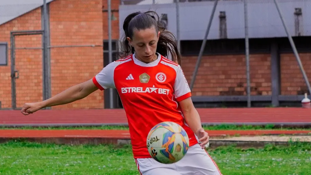 Belén Aquino em partida do Campeonato Gaúcho Feminino