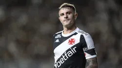 Vegetti, jogador do Vasco, lamenta durante partida contra o RB Bragantino, pelo Brasileirão Betano. Foto: Jorge Rodrigues/AGIF.
