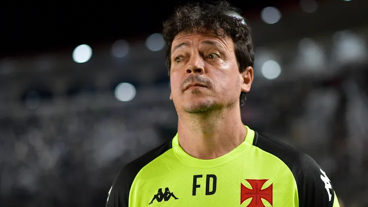 Fernando Diniz durante Vasco x Red Bull Bragantino - Foto: Thiago Ribeiro/AGIF