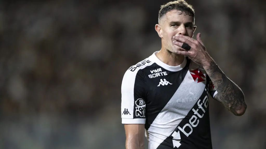 Vasco de Vegetti irá precisar melhorar seu desempenho para o 2º semenstre – Foto: Thiago Ribeiro/AGIF