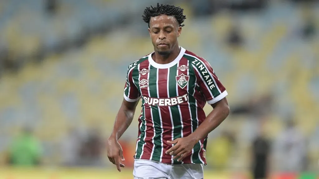 Keno viajou com a delegação do Fluminense para Porto Alegre – Foto: Thiago Ribeiro/AGIF