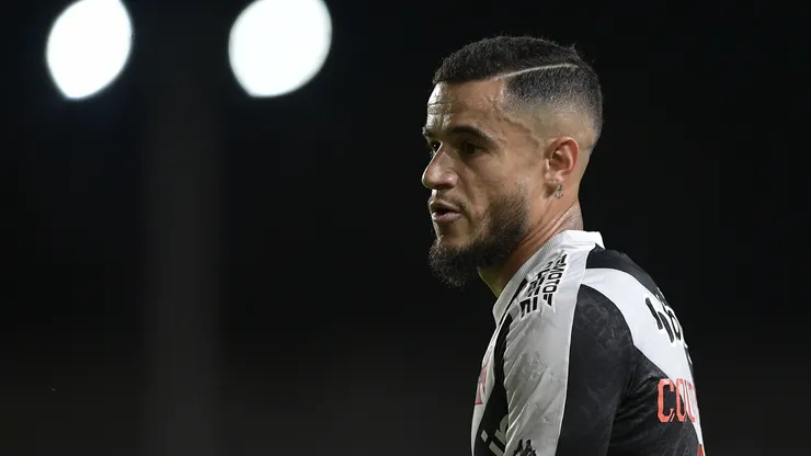 Philippe Coutinho tem contrato com o Vasco até o fim de junho - Foto: Thiago Ribeiro/AGIF