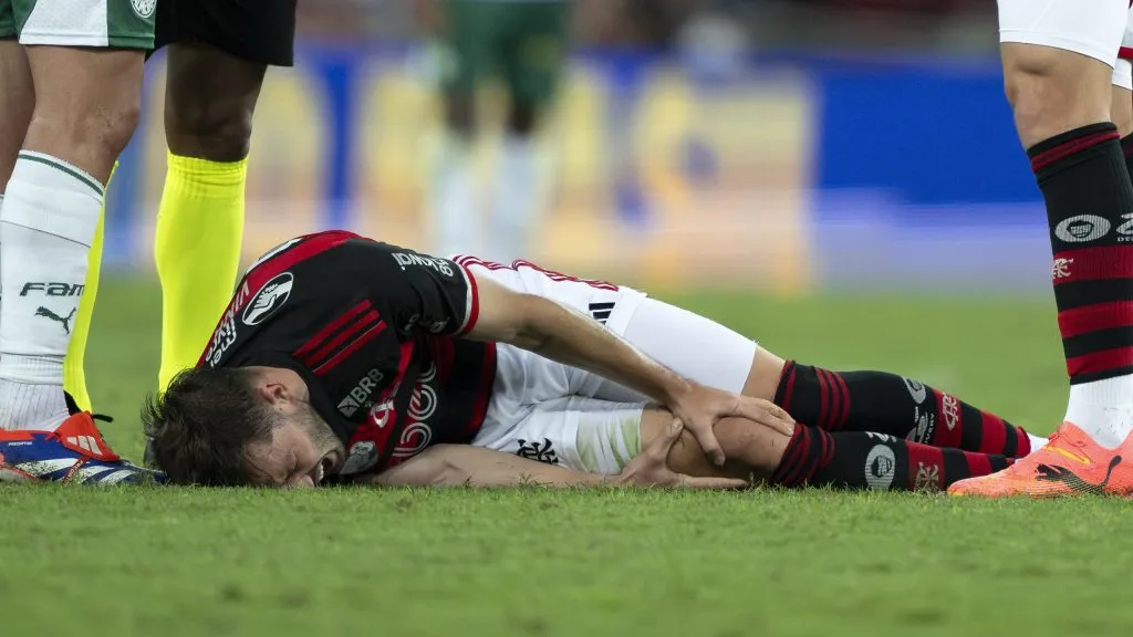 Viña jogador do Flamengo durante partida contra o Palmeiras no estádio Maracanã pelo campeonato Brasileiro A 2024. Foto: Jorge Rodrigues/AGIF