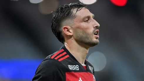 Vina jogador do Flamengo durante partida contra o Boavista no estádio Maracanã pelo campeonato Carioca 2024.