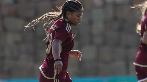 Volante do Corinthians é titular na vitória da Venezuela sobre a Nova Zelândia. Foto: Divulgação/@femeninofvf