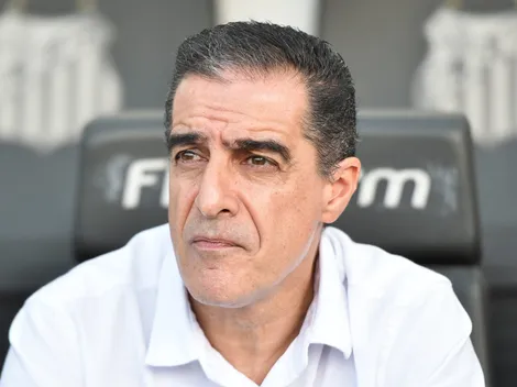 Renato Paiva sofre críticas mesmo após vitória do Botafogo