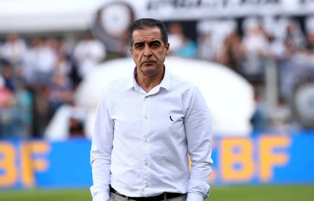 Renato Paiva no comando do Botafogo. Foto: Mauricio De Souza/AGIF