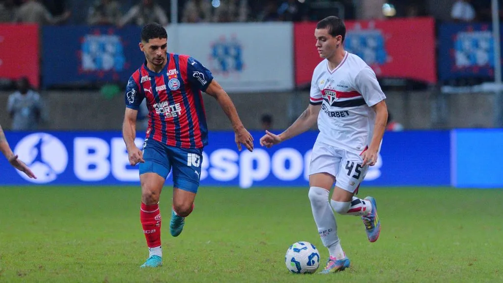 Lucca, jogador do São Paulo durante partida contra o Bahia no estádio Arena Fonte Nova pelo campeonato Brasileiro A 2025. Foto: Walmir Cirne/AGIF