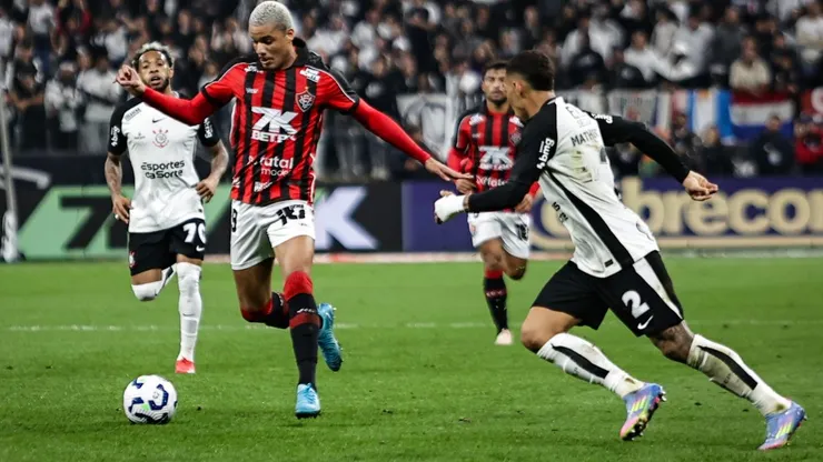 Corinthians x Vitória se enfrentam pelo Campeonato Brasileiro A 2025. Foto: Fabio Giannelli/AGIF