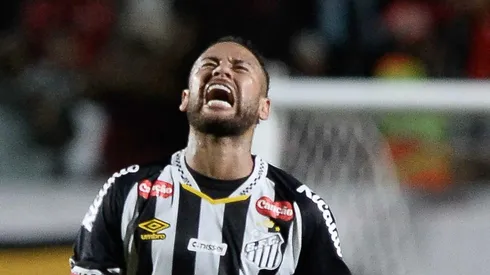 Neymar pode encerrar sua 2ª passagem pelo Santos pela porta dos fundos.