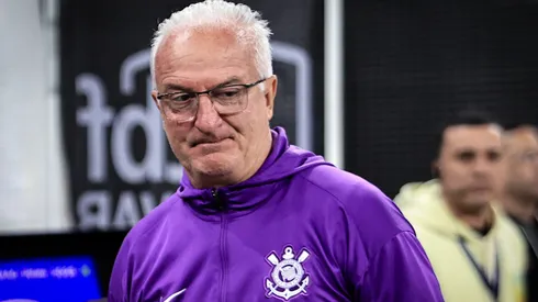 Dorival Jr técnico do Corinthians durante partida contra o Vitoria - Foto: Fabio Giannelli/AGIF