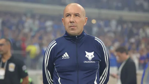 Leonardo Jardim técnico do Cruzeiro durante partida contra o Palmeiras - Foto: Gilson Lobo/AGIF